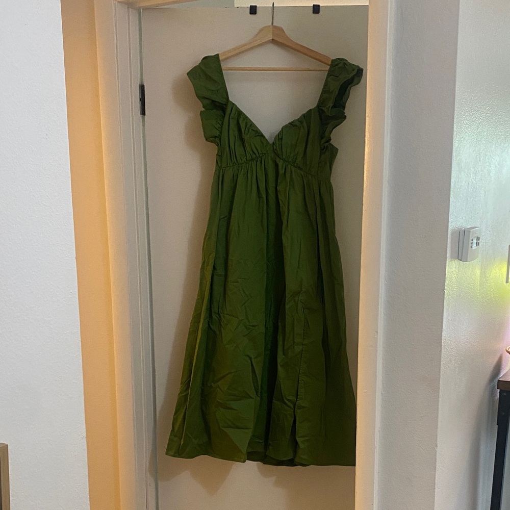 Astr Green Midi Dress